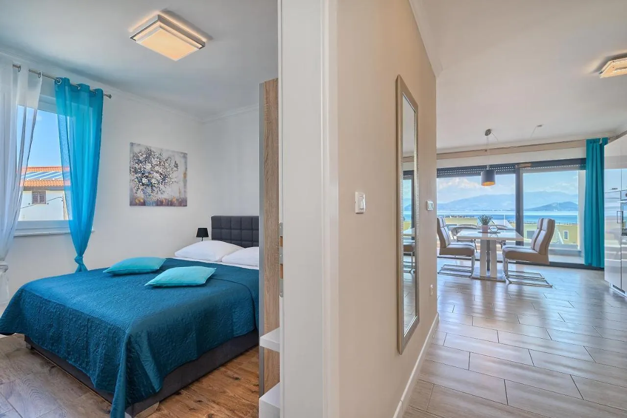Moni'S Place - Fresh Seaview Apartment Slatine